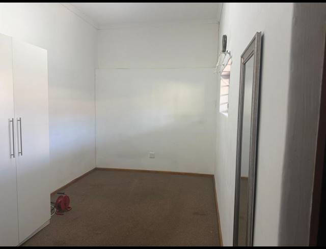 1 BEDROOM PROPERTY TO RENT IN BRACKEN HEIGHTS